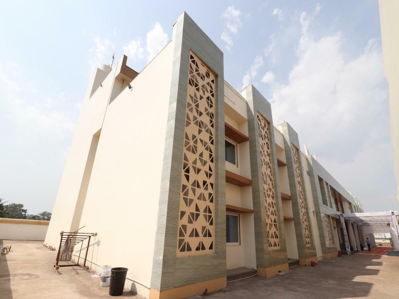 Oyo 29012 Gayatri Palace Hotel Durg Exterior photo
