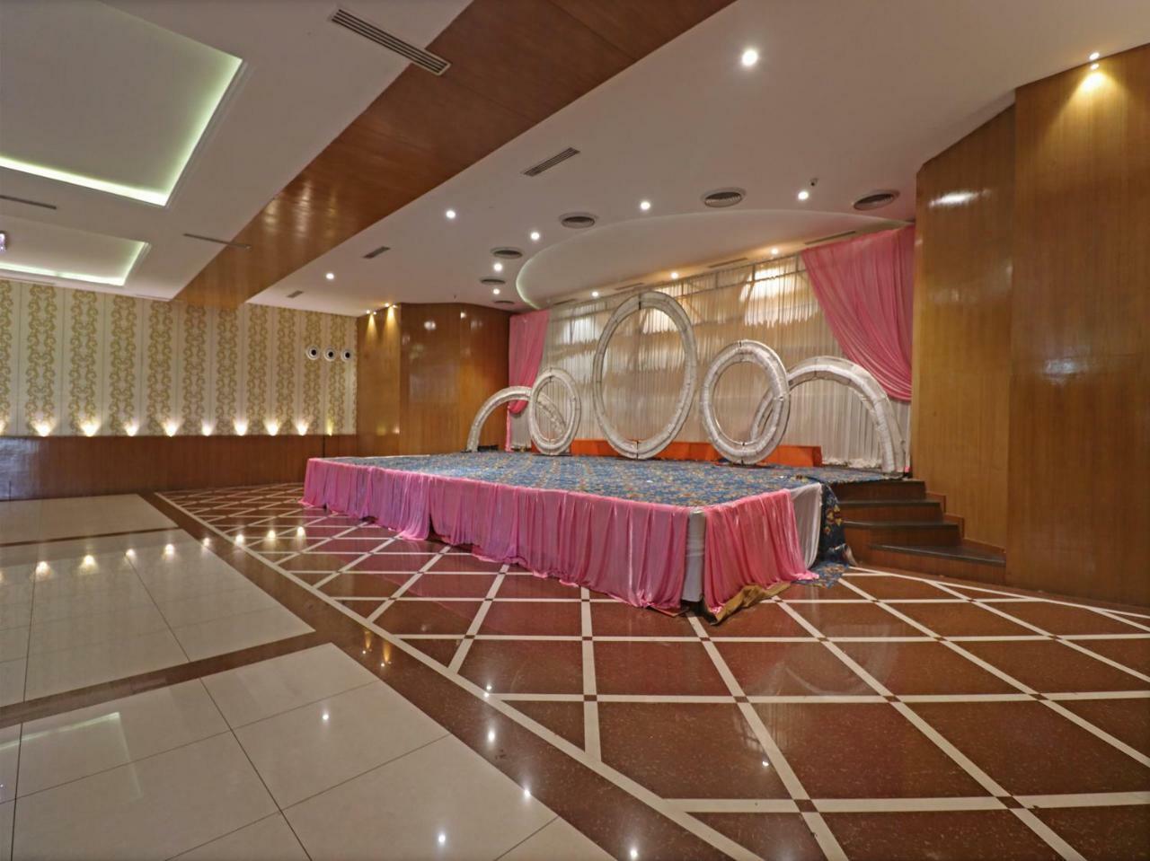 Oyo 29012 Gayatri Palace Hotel Durg Exterior photo