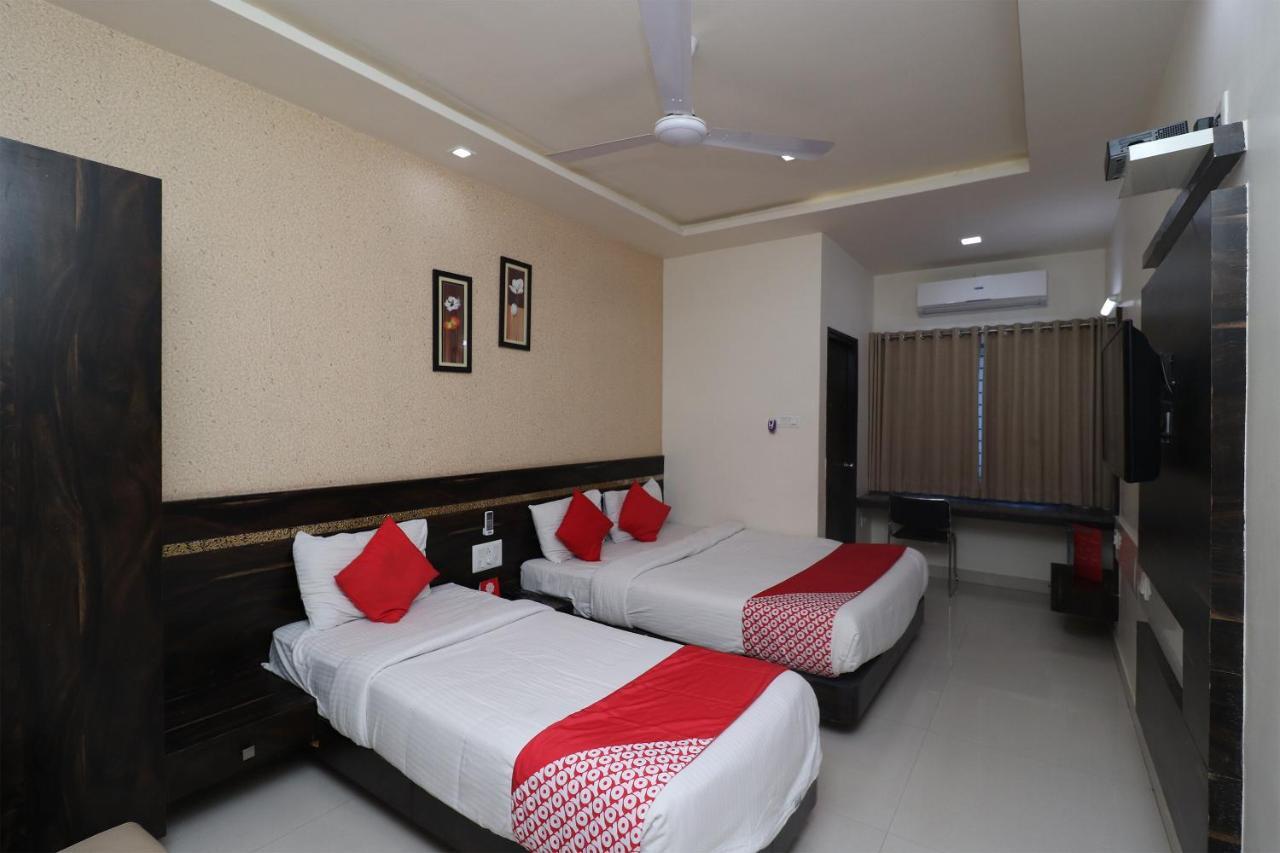 Oyo 29012 Gayatri Palace Hotel Durg Exterior photo